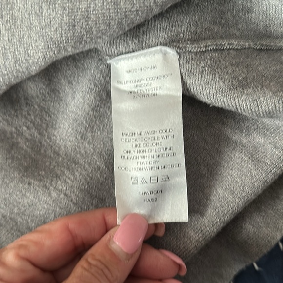 Excellent condition Quince hooded sweater size xl - Picture 4 of 4